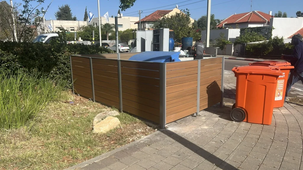 תכנון, אספקה והתקנה של מסתורי אשפה – גני תקווה